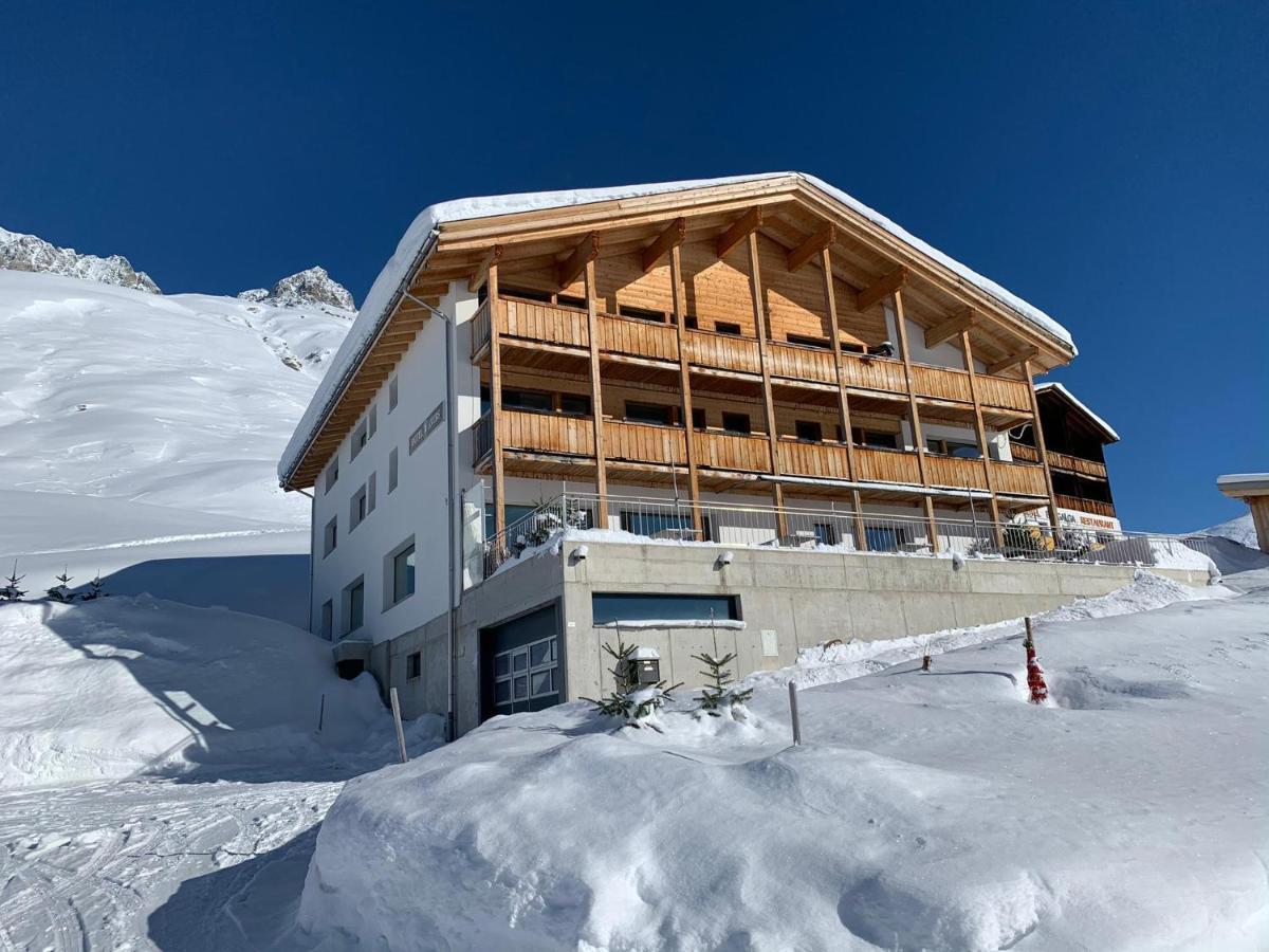 Hotel Avers Am Bach Exterior photo